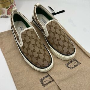 Men's Gucci GG canvas slip on sneakers size 8 fits 9 US. PRISTINE